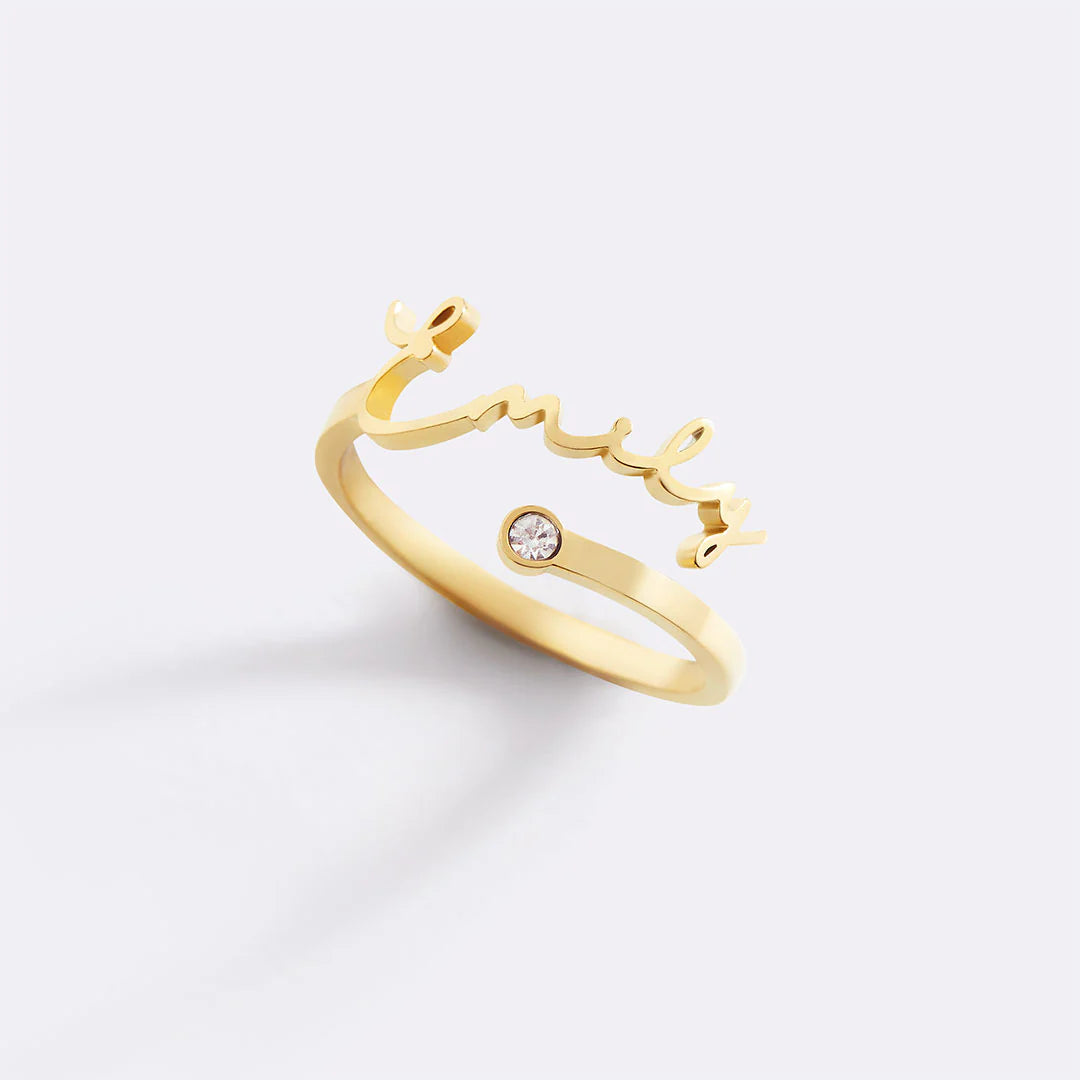 Eleganter personalisierter Namensring mit Geburtsstein