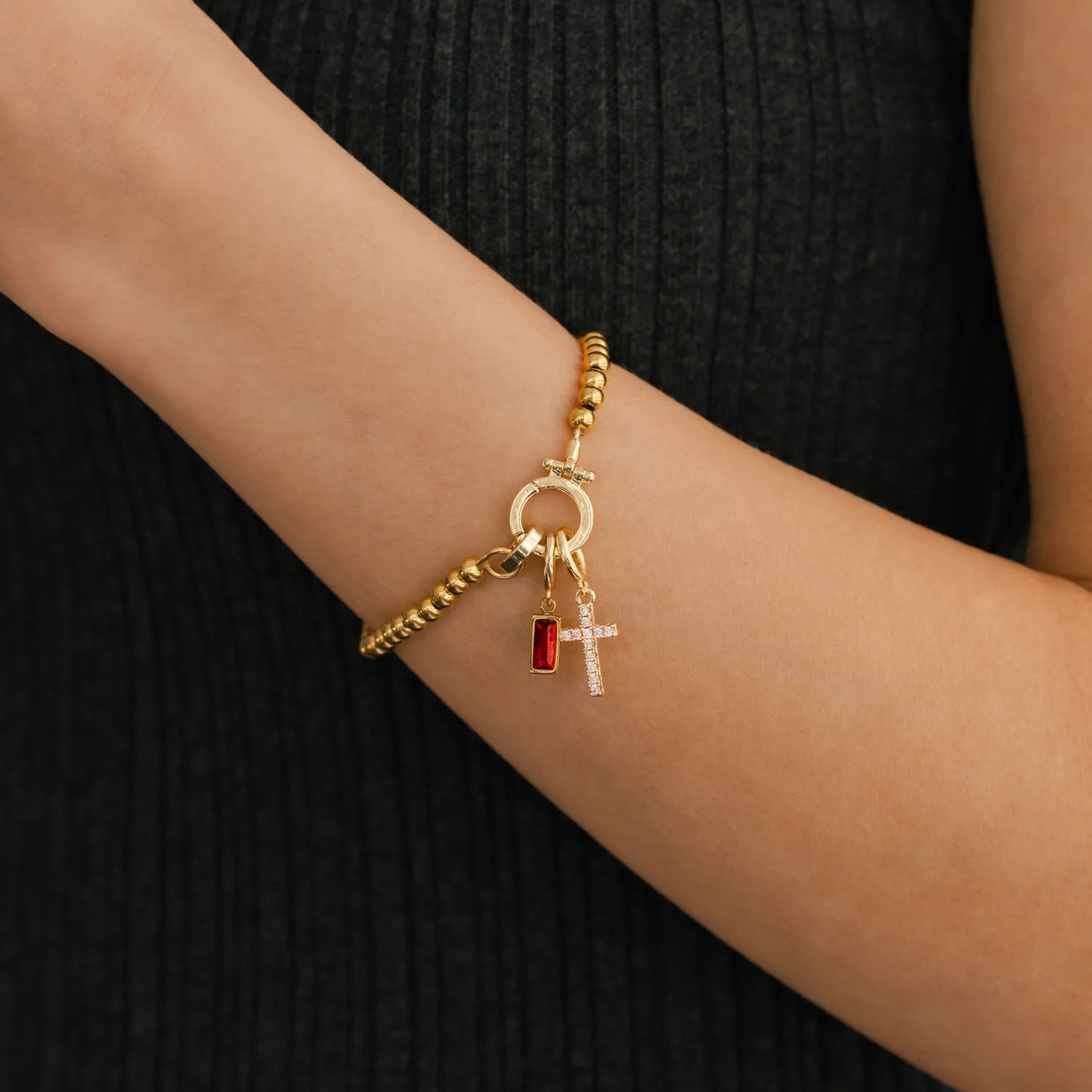 Personalisierte Armband mit Kreuz & Geburtsstein